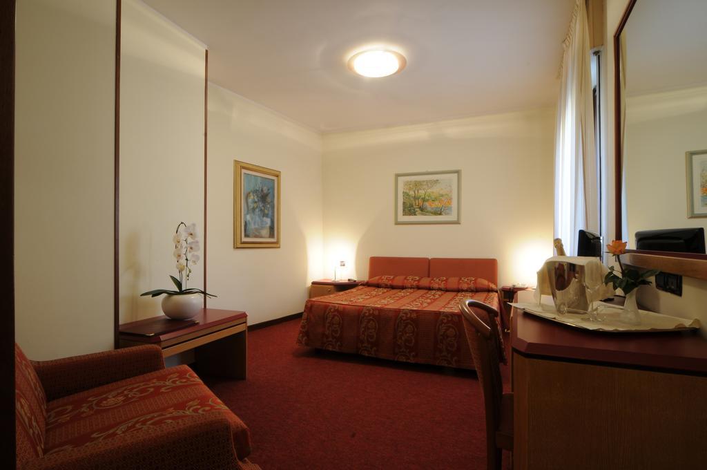 Hotel Cristallo Conegliano Esterno foto